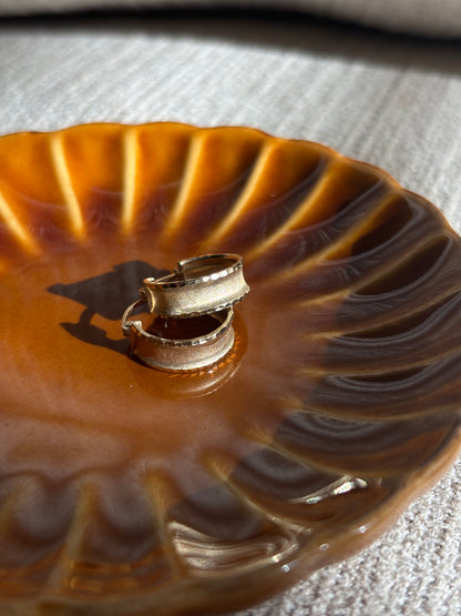 Mini side-etched hoop